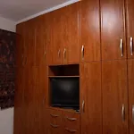 Lovos House *