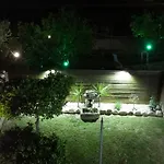 Lovos House *
