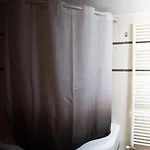 Lovos House *