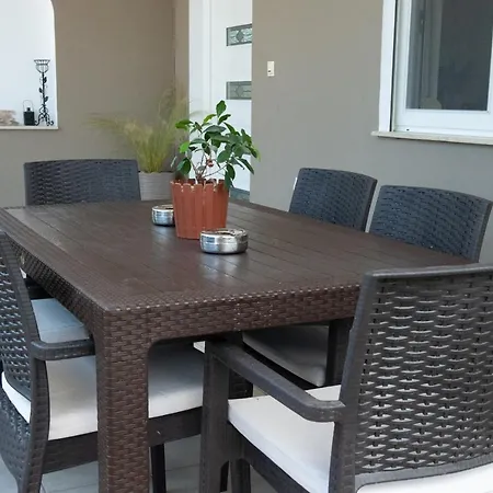 Lovos House Villa