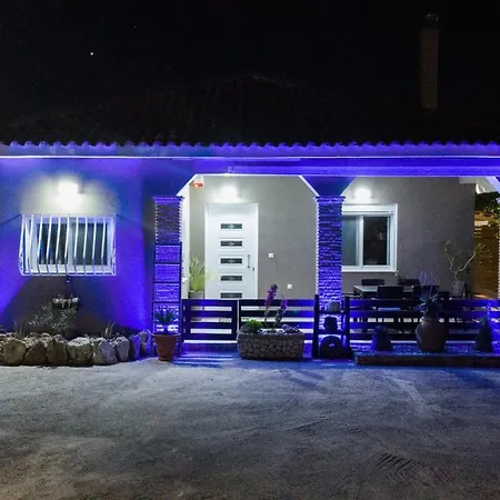 Lovos House Laganas