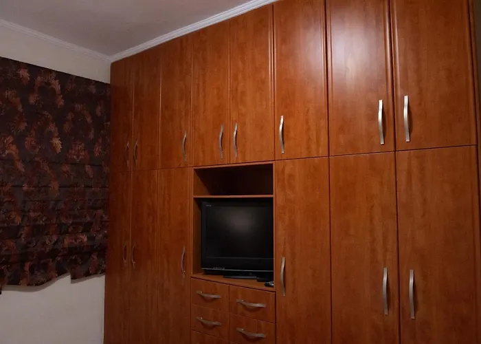 Lovos House *