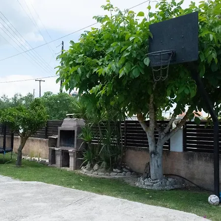 Lovos House * لاغاناس