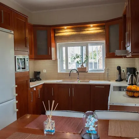 Lovos House * لاغاناس