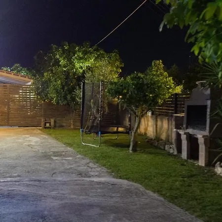 Lovos House Villa *