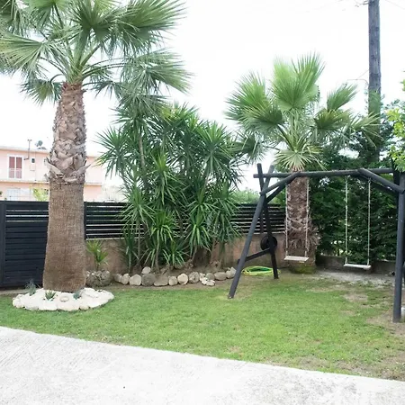 Lovos House * لاغاناس