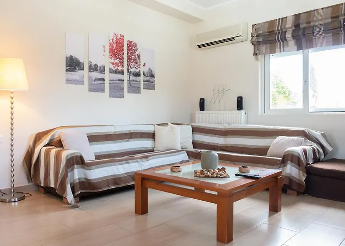 Lovos House 拉加纳斯