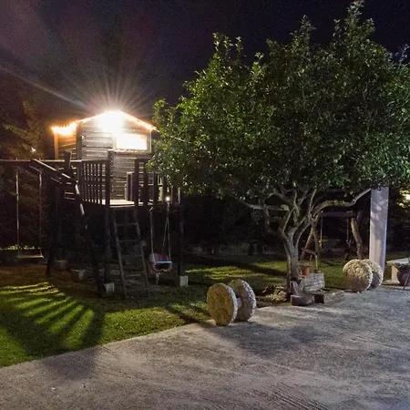 Lovos House * Laganász