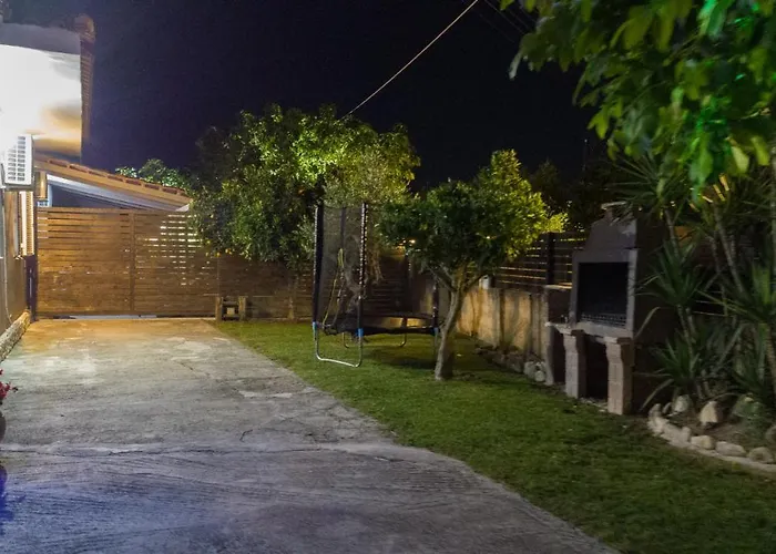 Lovos House Villa *