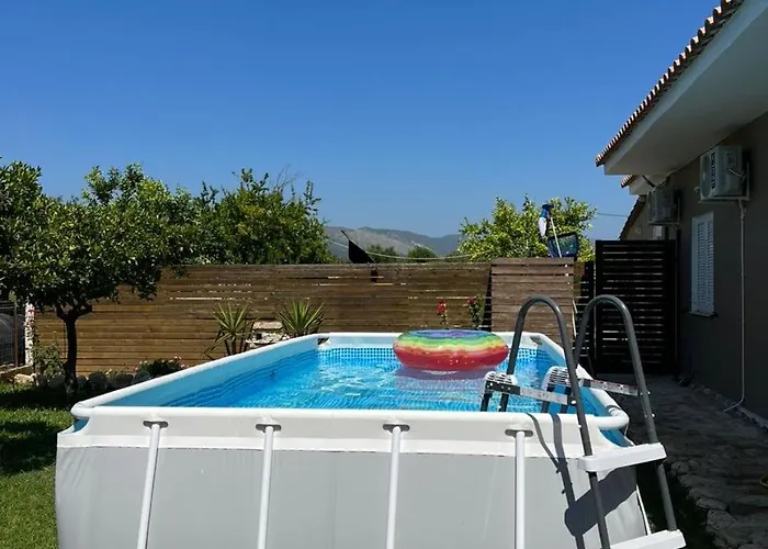 Lovos House Villa *